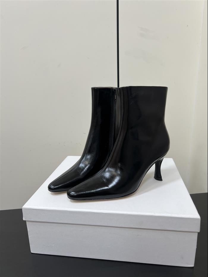 20251128174330980 390